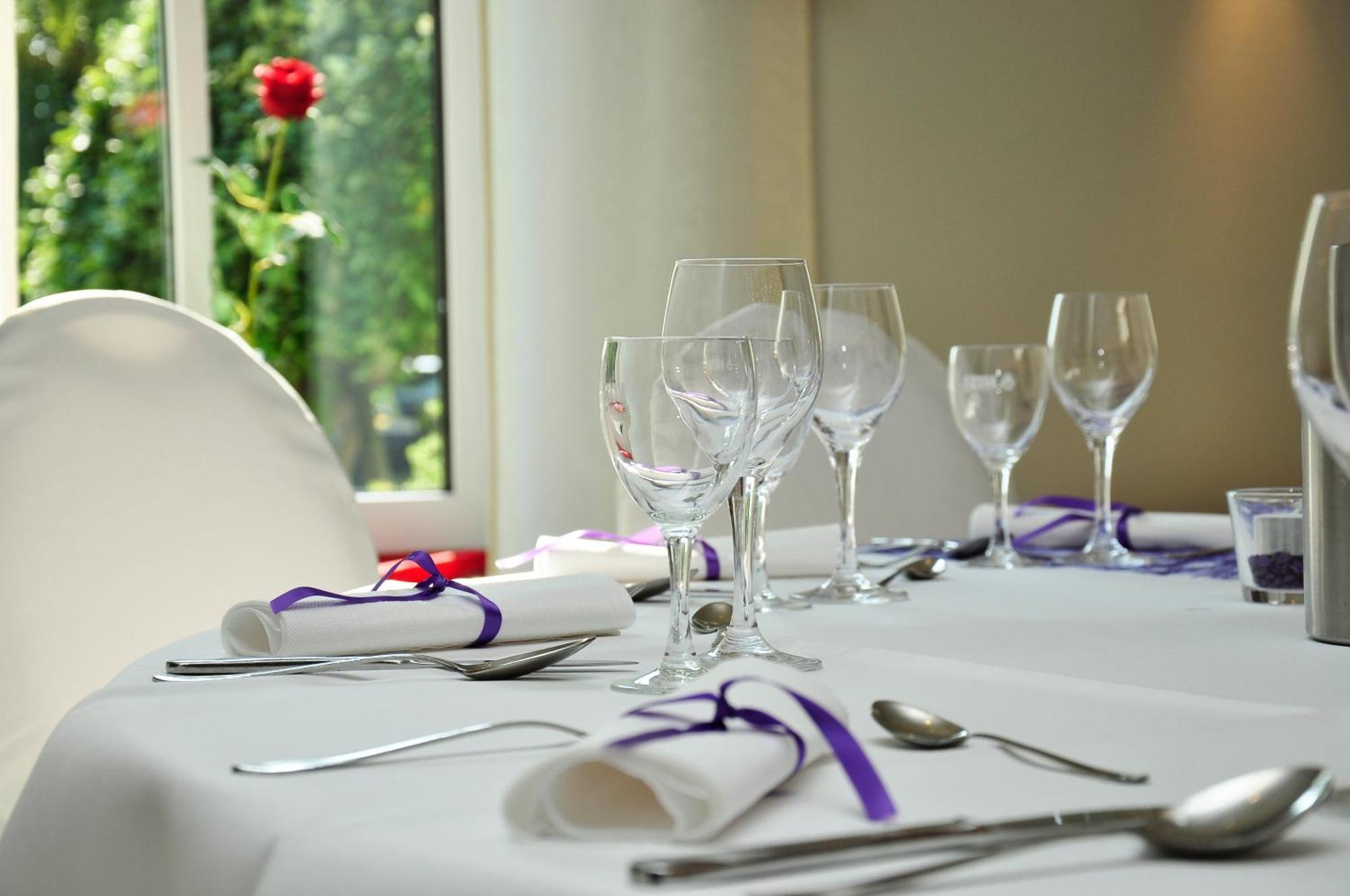 Hotel & Restaurant Zum Deutschen Hause Kirchhatten Екстер'єр фото